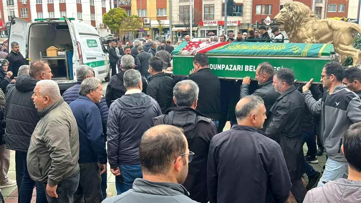 Eskişehir'de 13 Yaşındaki Öykü Şahin Trajik Bir Kazada Hayatını Kaybetti