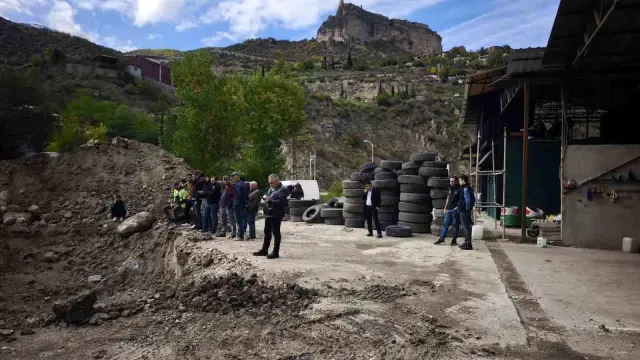Excitement of 3 tons of gold! The district entrance was excavated