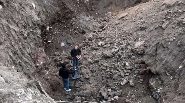 Excitement of 3 tons of gold! 25 meters were dug at the district entrance