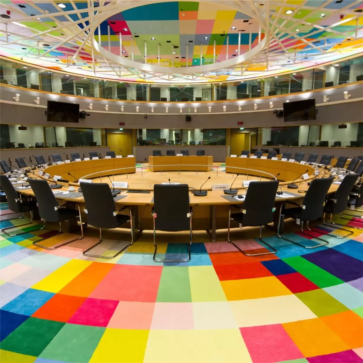 AB Zirvesi Brüksel'de Toplanıyor: Ukrayna, Gazze ve Ekonomi Gündemde