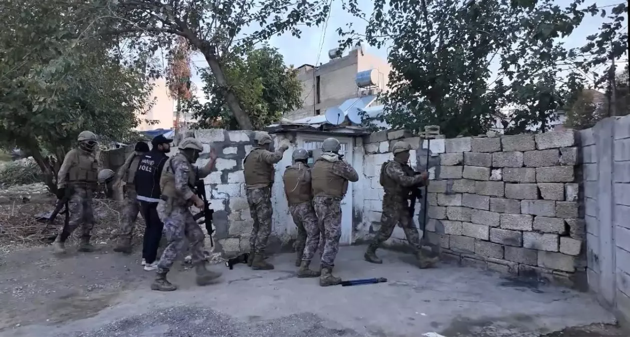 Adıyaman'da Uyuşturucu Operasyonu: 4 Şüpheli Tutuklandı