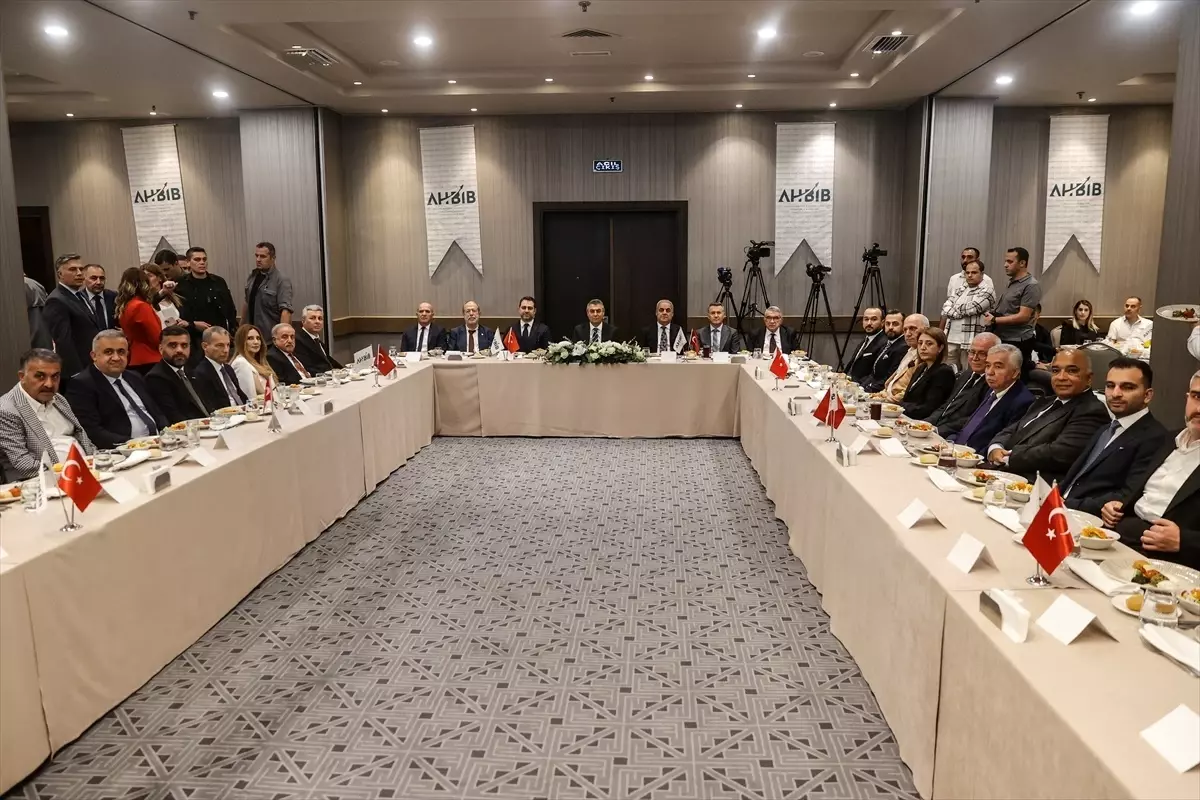 Akdeniz'de en fazla hububat ve bakliyat ihracatı yapan firmalar ödüllendirildi