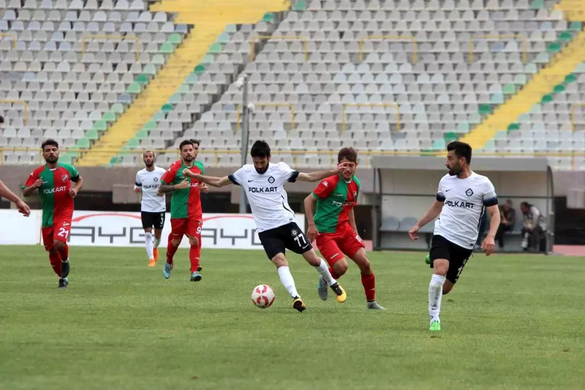 Altay ve Karşıyaka Derbisi İçin Biletler Satışa Çıktı
