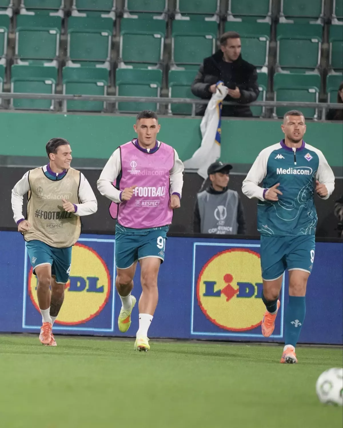 Edin Dzeko, UEFA Konferans Ligi Tarihine Geçti