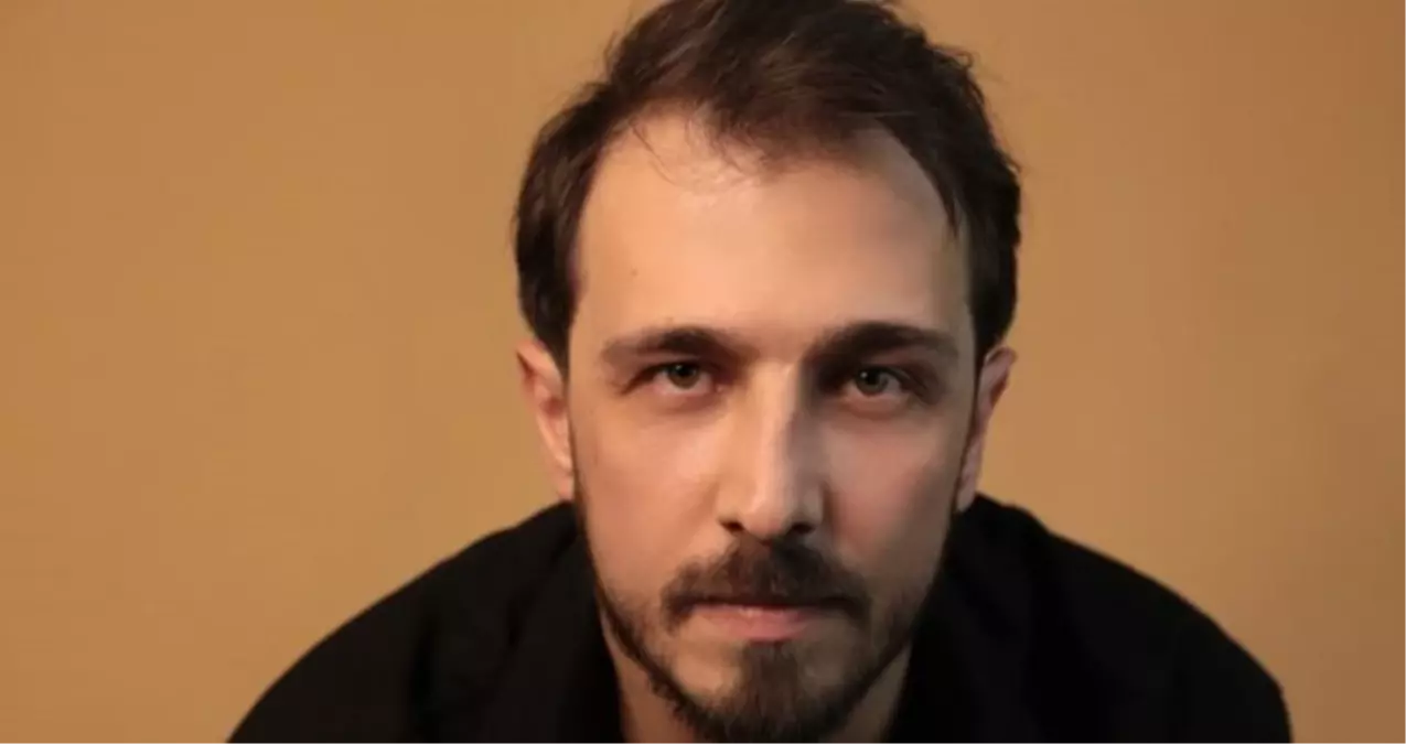 Emrah Altıntoprak kimdir? Kızılcık Şerbeti'nin Mustafa'sı Emrah Altıntoprak kaç yaşında, nereli, kariyeri?