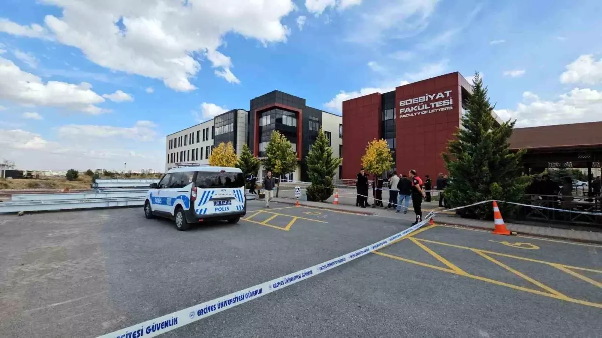 Erciyes Üniversitesi'nde Cinayet: Bir Öğrenci Hayatını Kaybetti