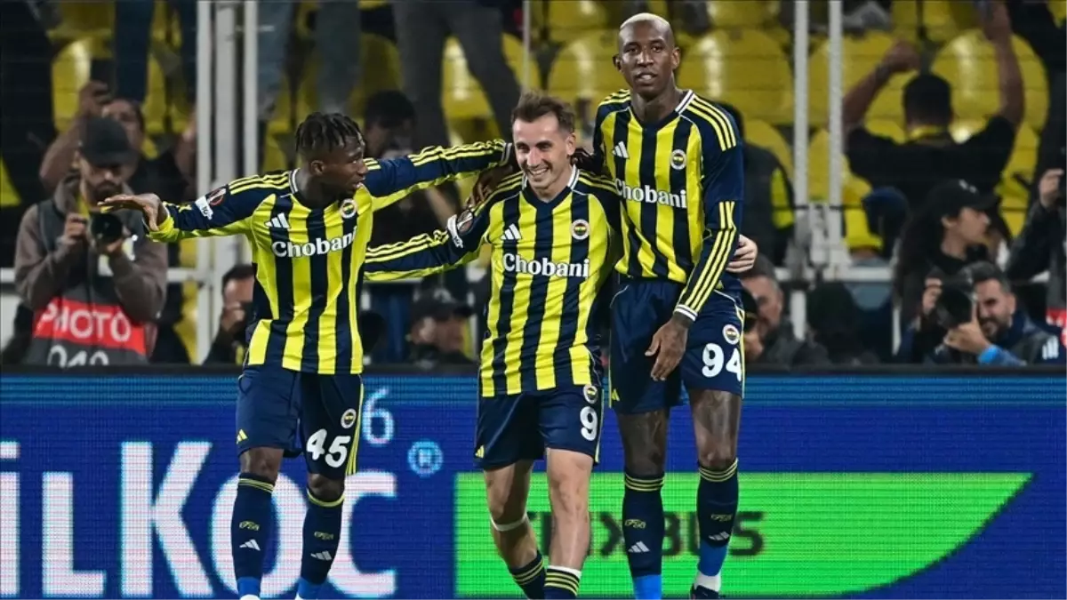 Fenerbahçe 11'i! UEFA Avrupa Ligi Fenerbahçe Stuttgart maç kadrosu ilk 11'ler açıklandı mı?