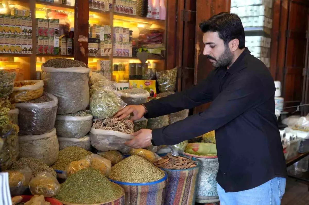 Gaziantep'te Kış Hazırlıkları Başladı: Bitkisel Ürünlere İlgi Artıyor