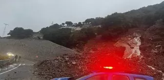 Gökçeada'da Kuvvetli Sağanak: Evlere ve İş Yerlerine Su Bastı, Heyelanlar Meydana Geldi