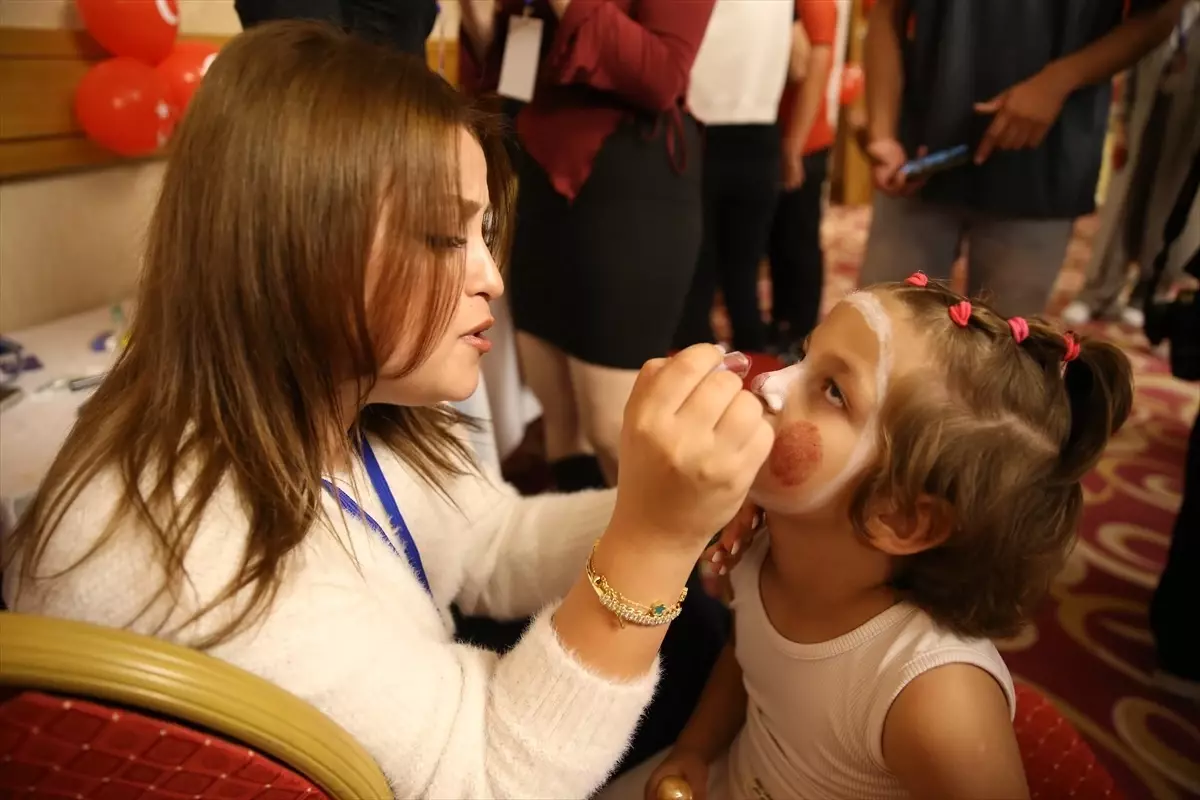 Hatay'da Çocuklar İçin Sinema Etkinliği Düzenlendi