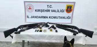 Kırşehir'de Jandarma Operasyonu: Ruhsatsız Silahlar Ele Geçirildi