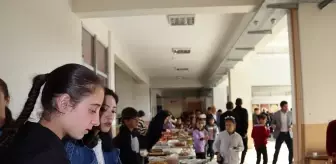 Gazze İçin Umut: Narman'da Yardım Kermesi Düzenlendi