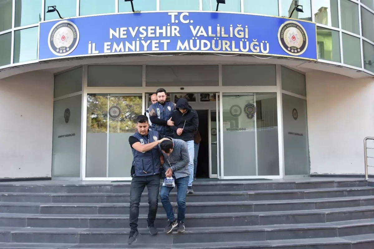 Sosyal Medyada Dolandırıcılık: 11 Şüpheli Gözaltında