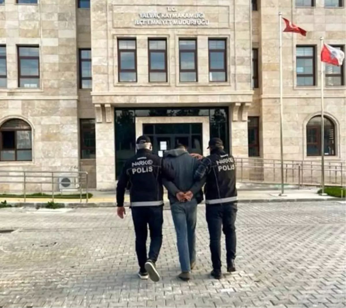 Isparta'da Uyuşturucu Operasyonu: İki Şüpheli Yakalandı