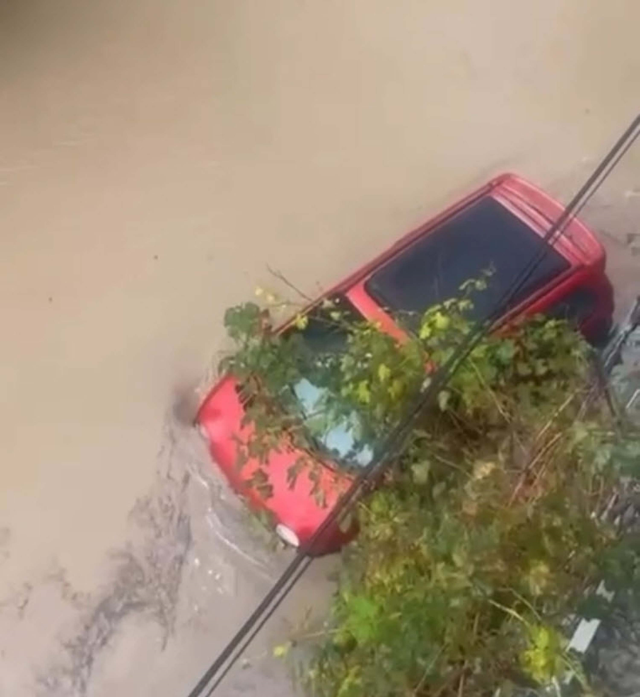 The situation in Foça, hit by the flood, is getting worse: May God help us