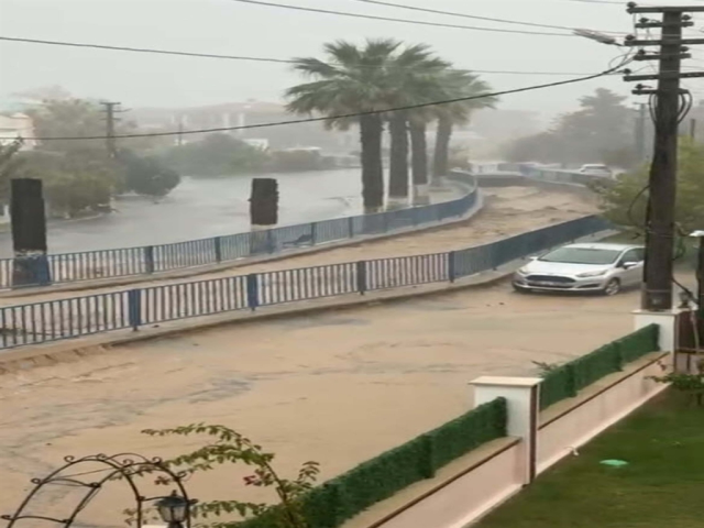 Selin yıkıp geçtiği Foça'da yaşlı adam kayıp Selin yıkıp geçtiği Foça'da yaşlı adam kayıp