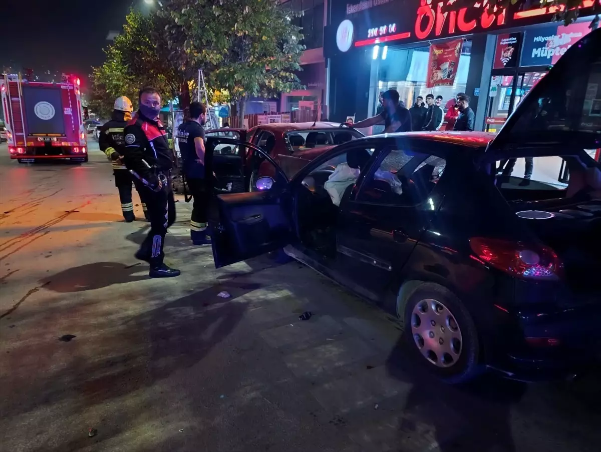 Çerkezköy'de Zincirleme Trafik Kazası: 3 Yaralı
