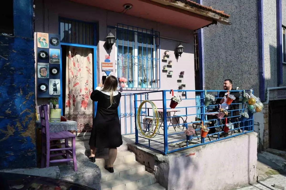 Üsküdar'daki 90'lar Evi Nostalji Dolu Bir Yolculuk Sunuyor