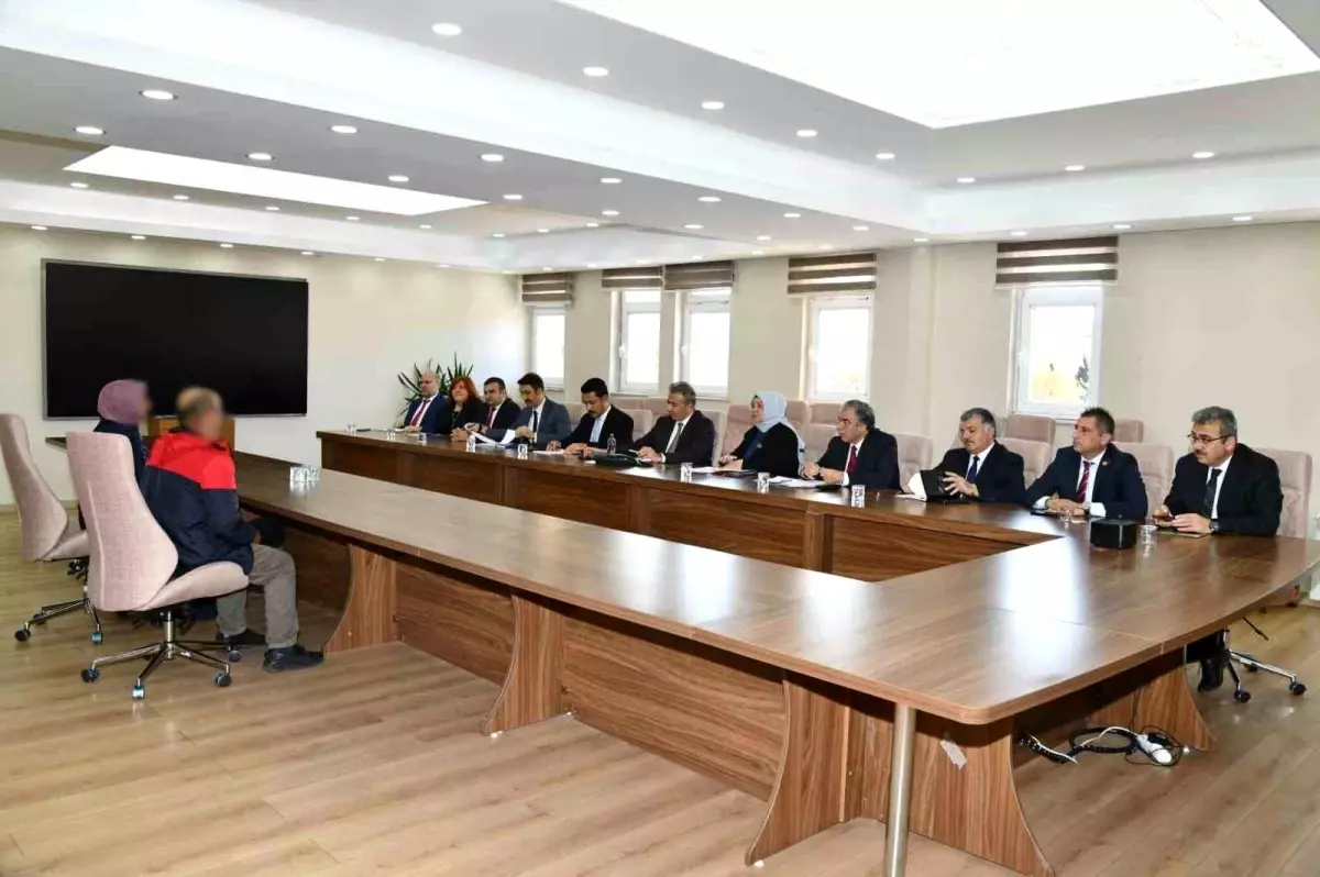 Ardahan Valisi Çiçek, Halk Gününde Vatandaşlarla Buluştu