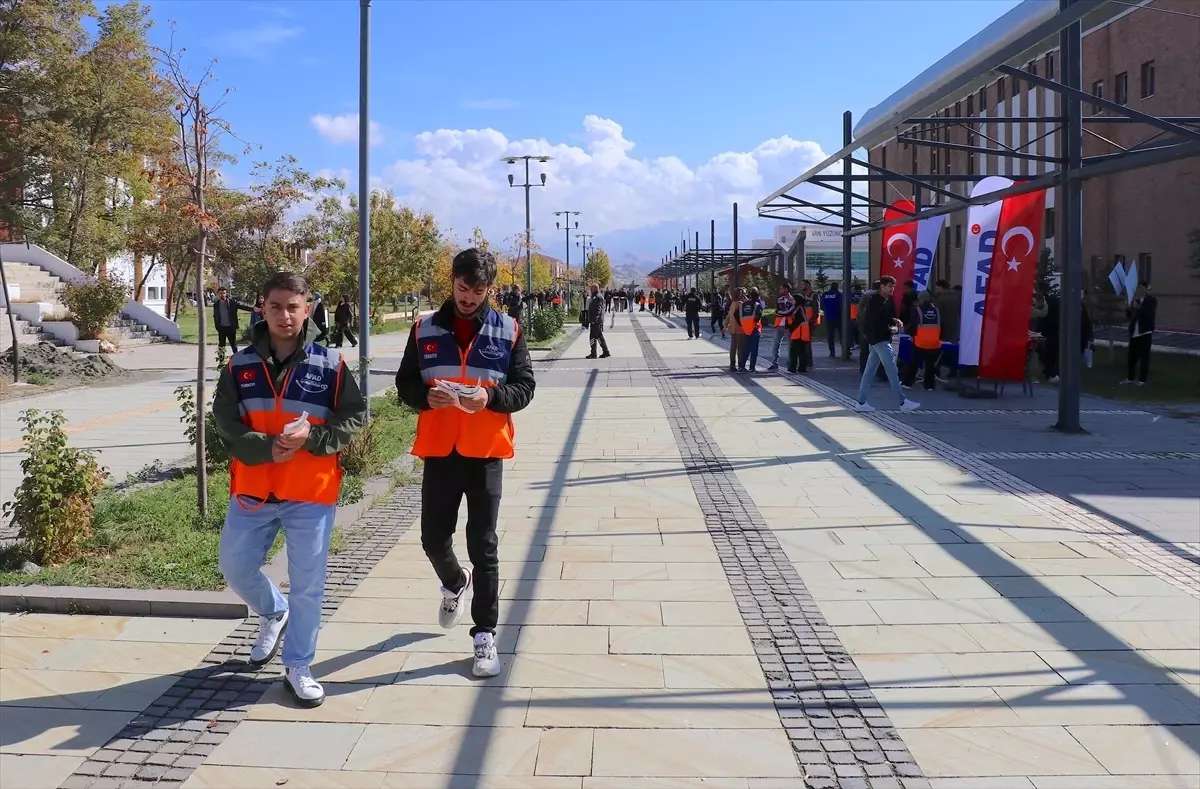 Van'da 2 yılda 5 bin üniversite öğrencisi afetlere karşı bilgilendirildi