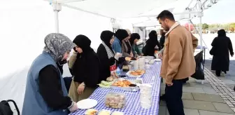 Van YYÜ'de Gazze İçin Kermes Düzenlendi