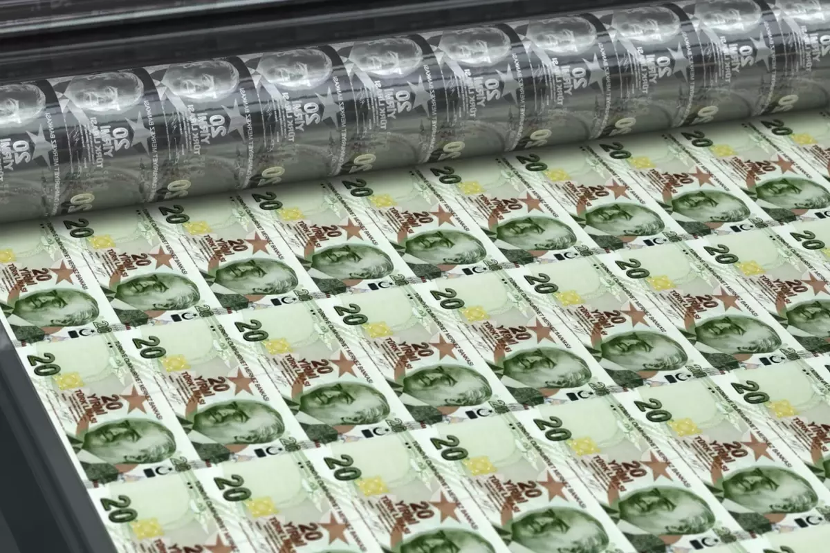 Yeni 20 TL'lik banknotlar tedavüle girdi