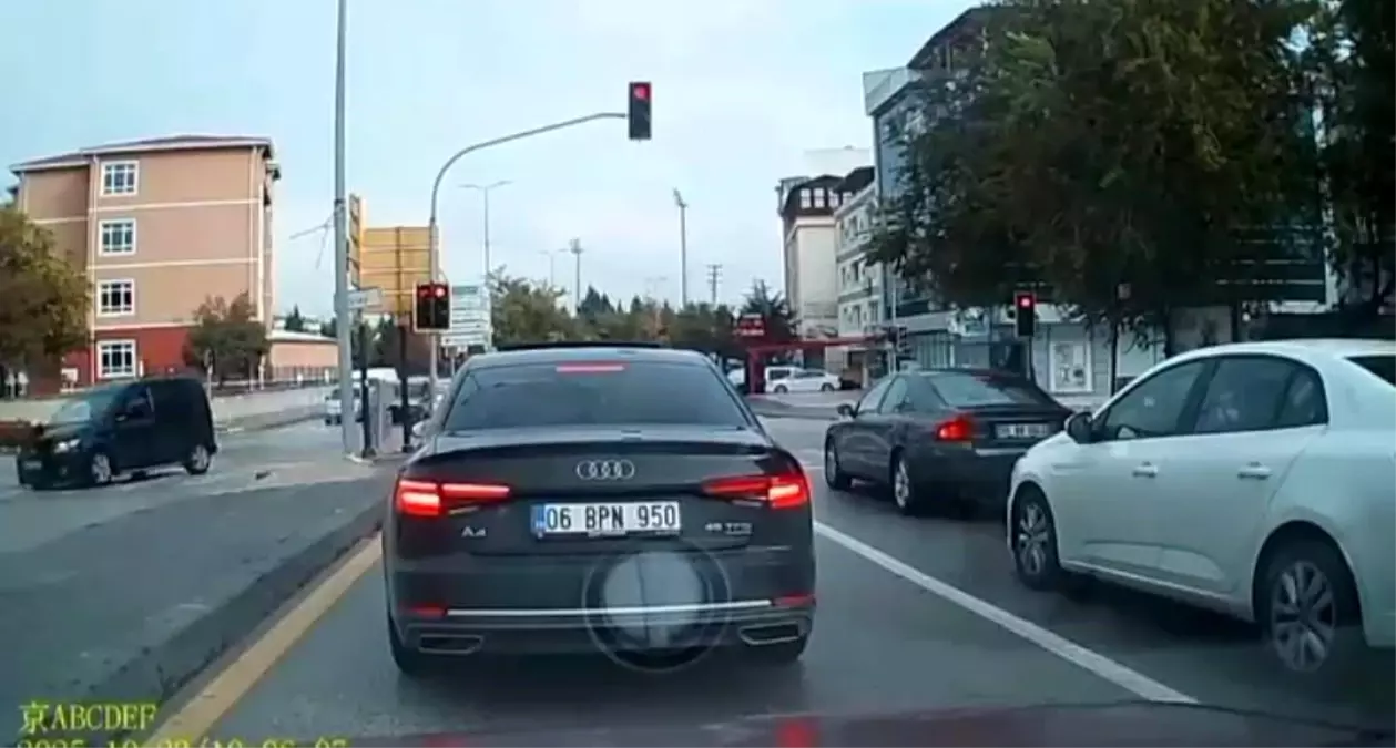 Ankara'da Yolun Karşısına Geçen Kadına Otomobil Çarptı