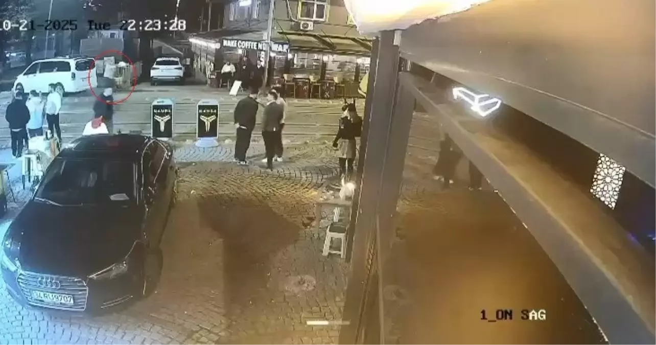 İzmit'te Alkollü Mekanda Silahlı Saldırı: 2 Yaralı