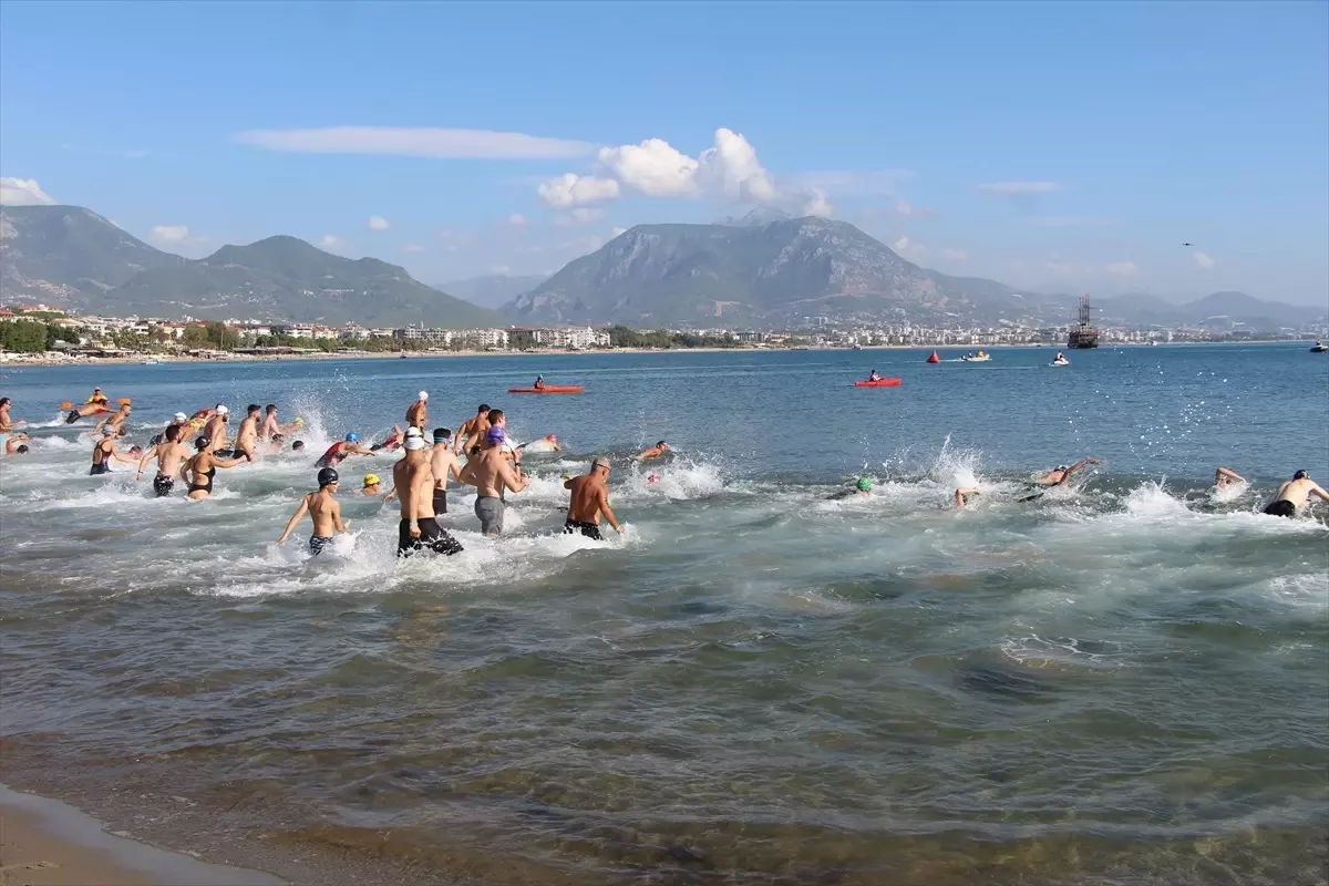 34. Alanya Triatlon Yarışları Başladı