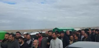 Aksaray'da Trafik Kazasında Hayatını Kaybeden 3 Kardeş Defnedildi