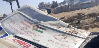 İsrail, Gazze'deki Ambulansı Bombaladı
