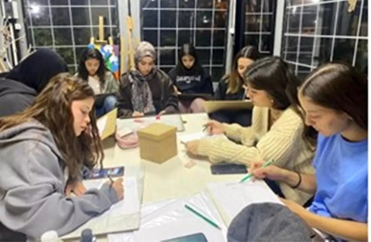 Aydın'da Yurtlarda Öğrencilerin Gelişimi İçin Kurslar Düzenlendi