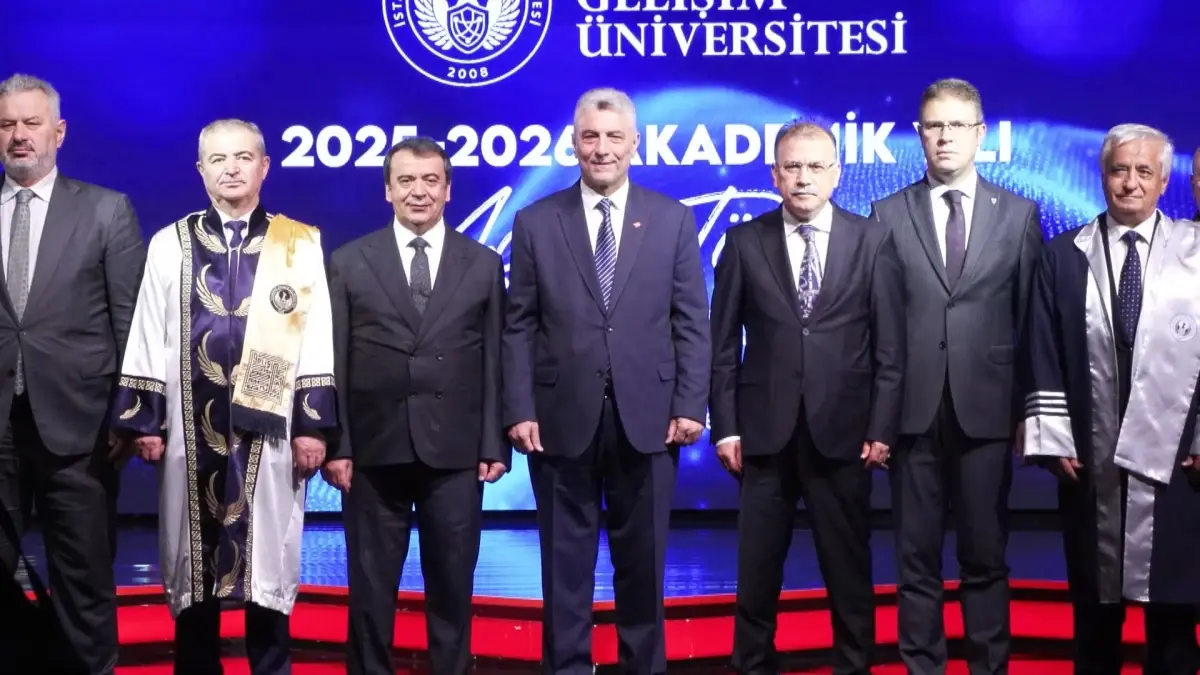 Ticaret Bakanı Ömer Bolat'tan İstanbul Gelişim Üniversitesi'nde Açıklamalar