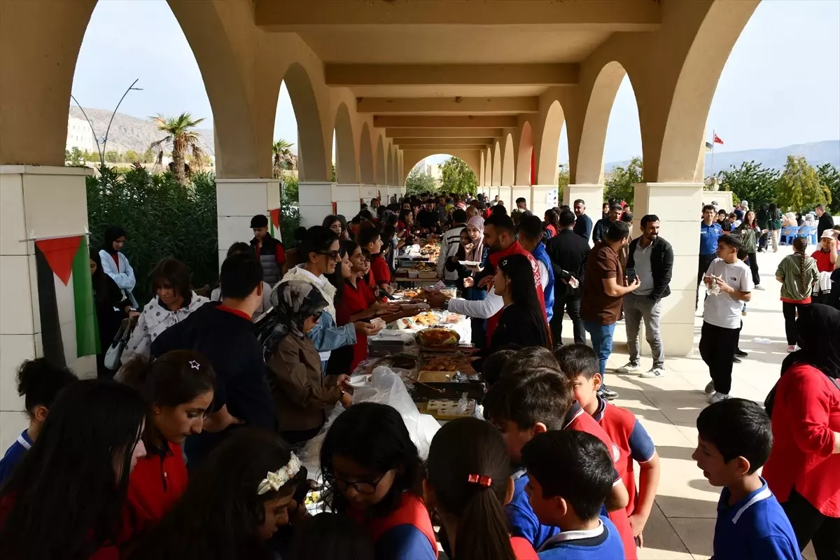 Hasankeyf'te Gazze Yararına Kermes Düzenlendi