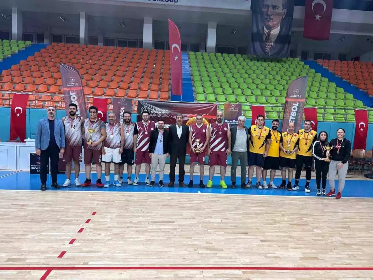 Elazığ'da Kamu Spor Oyunları Coşkuyla Sona Erdi