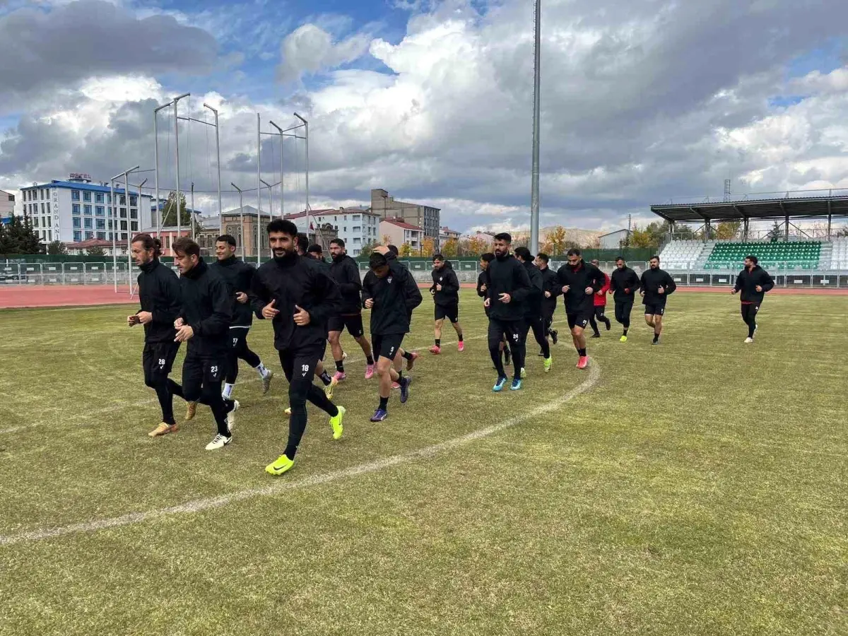 Kars 36 Spor, Bulanık Kop Spor ile Zorlu Maç İçin Hazırlanıyor