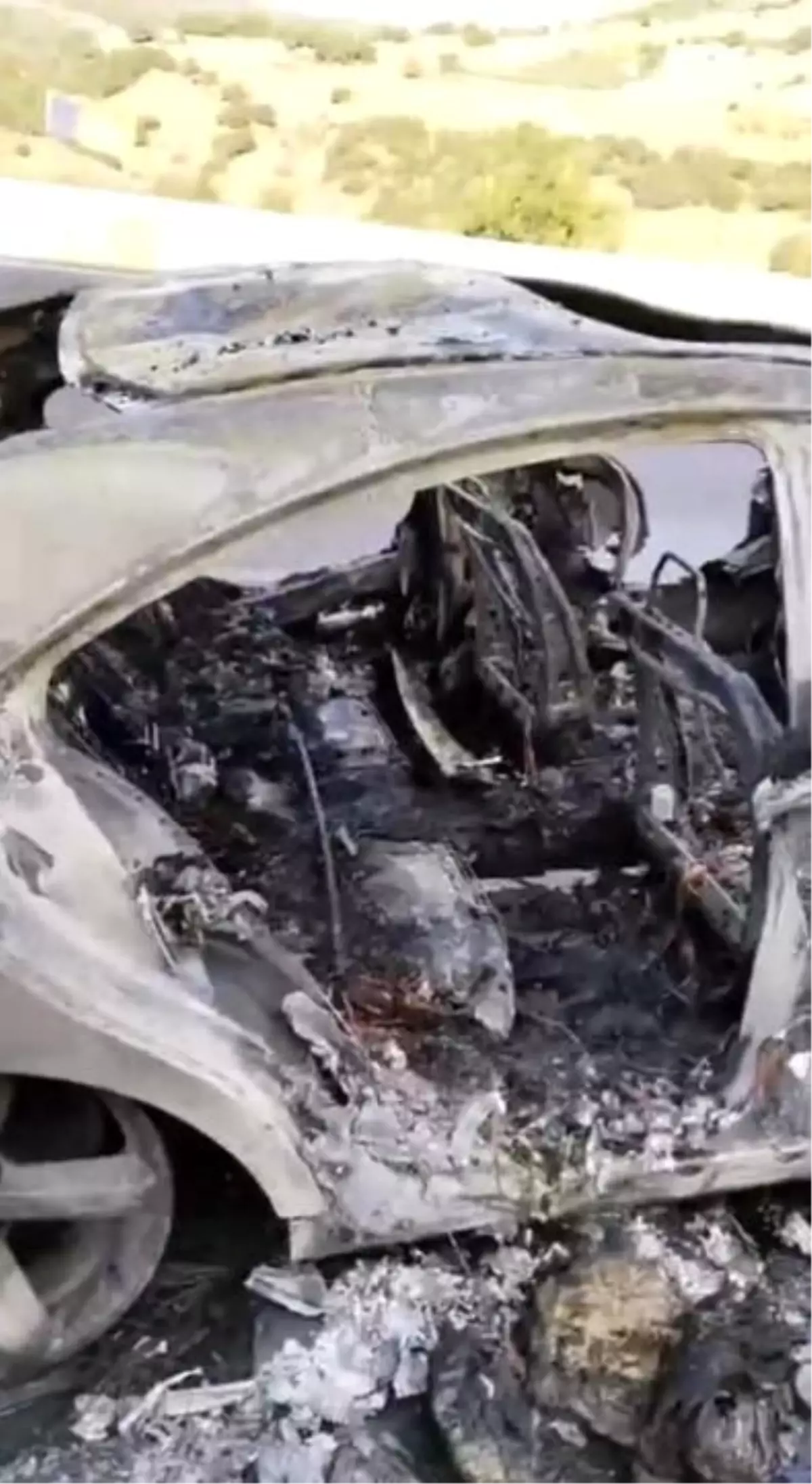 Osmaniye'de Seyir Halindeki Otomobil Alev Aldı