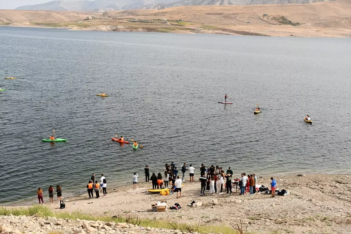 Batman Üniversitesi'nden Tarihi Hasankeyf'te Su Sporları Etkinliği