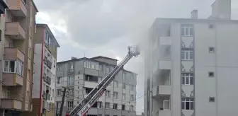 Tekirdağ'da Apartman Yangını: İki Kişi Hastaneye Kaldırıldı