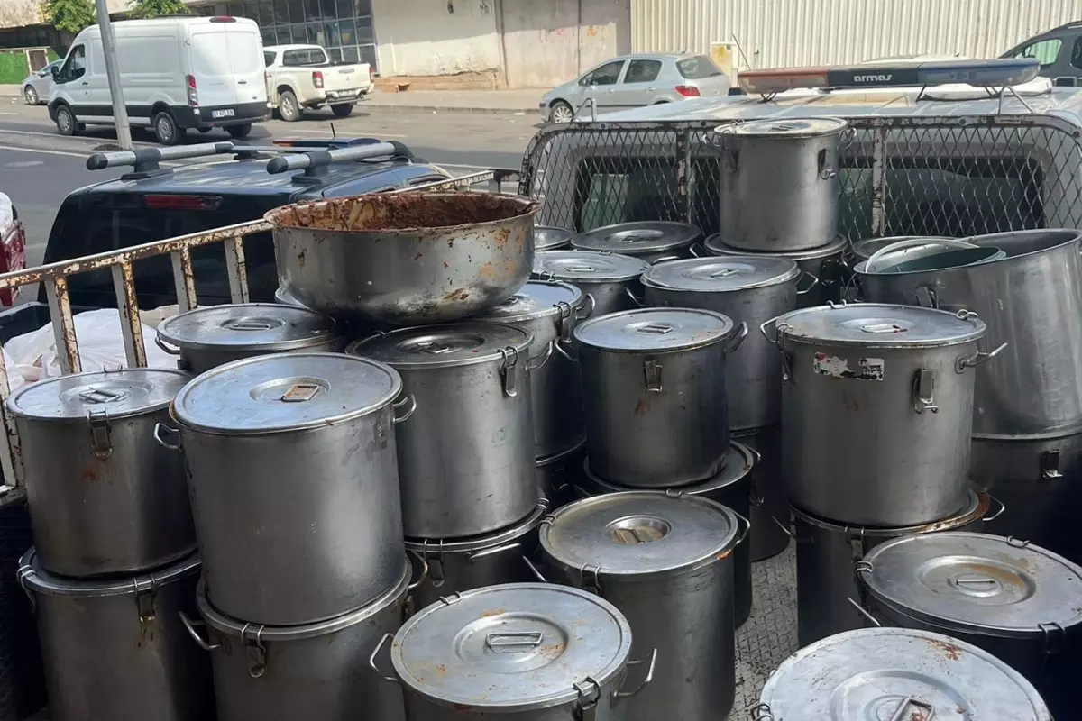 Tonlarca bozuk eti vatandaşa yedireceklerdi! Rezilliğin adresine mühür vuruldu