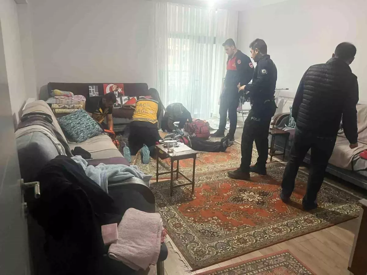 Sungurlu'da Emekli Astsubay Evinde Ölü Bulundu