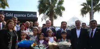 Gençlik ve Spor Bakanı Osman Aşkın Bak, Hatay'da zeytin festivaline katıldı Açıklaması