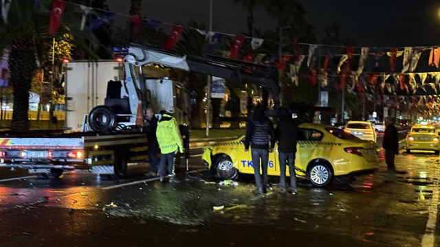 istanbul da saganak nedeniyle yol coktu taksi 19183894 6112 m