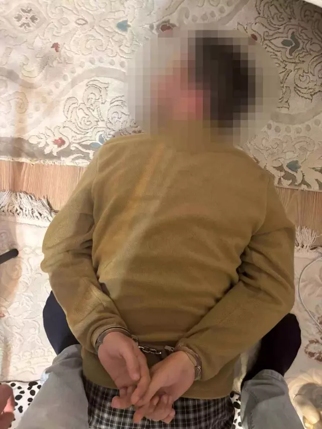 3 ilde 105 adrese baskın: Giyinmeye bile vakitleri olmadı 6 istanbul merkezli 3 ilde yeni nesli suc orgut 5 19184276 o