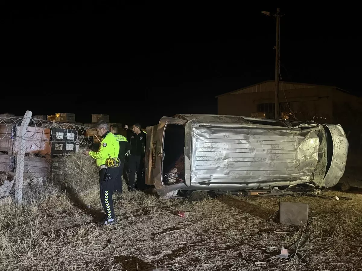 Karaman'da Panelvan Devrildi: 7 Yaralı