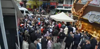 Darıca'da Kuyumcu Zinciri Yeni Şubesini Açtı, Hediyelerle Müşteri Çekti