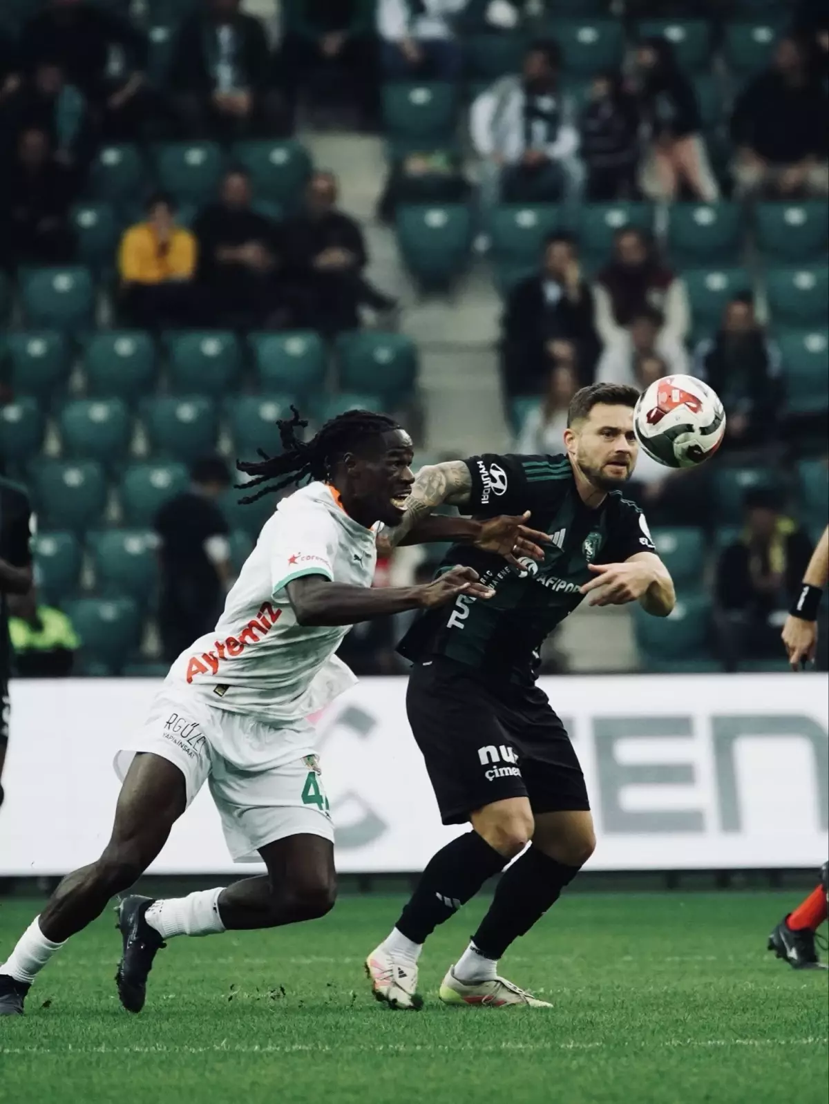 Kocaelispor, Alanyaspor'u 2-0 Yendi