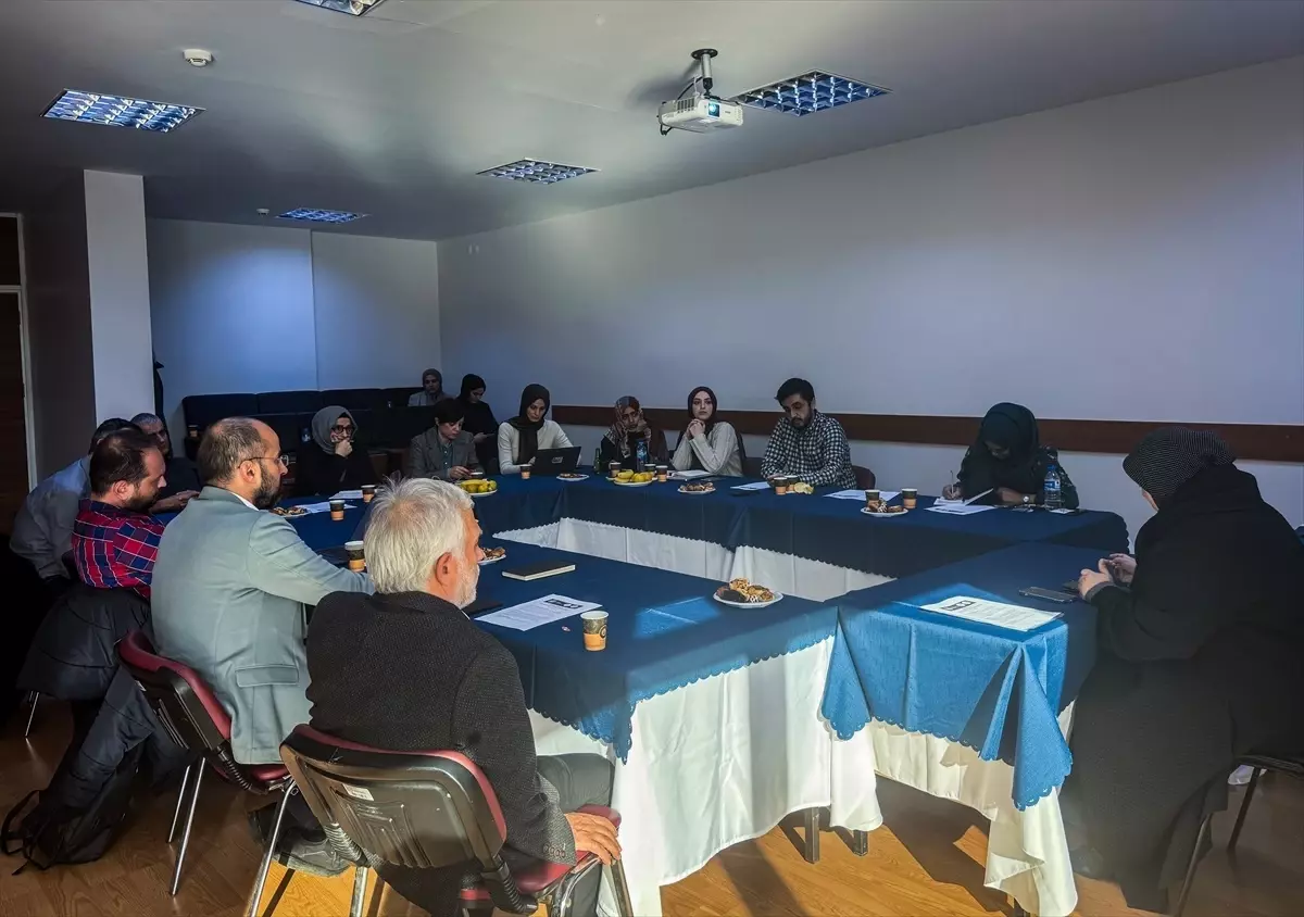 Marmara Üniversitesi'nde Popüler Kültür ve Eğitimde Ön Yargı Paneli Düzenlendi