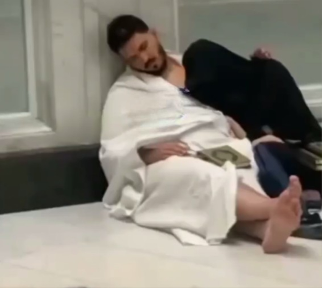 Tolgahan Sayışman succumbed to exhaustion during his Umrah visit