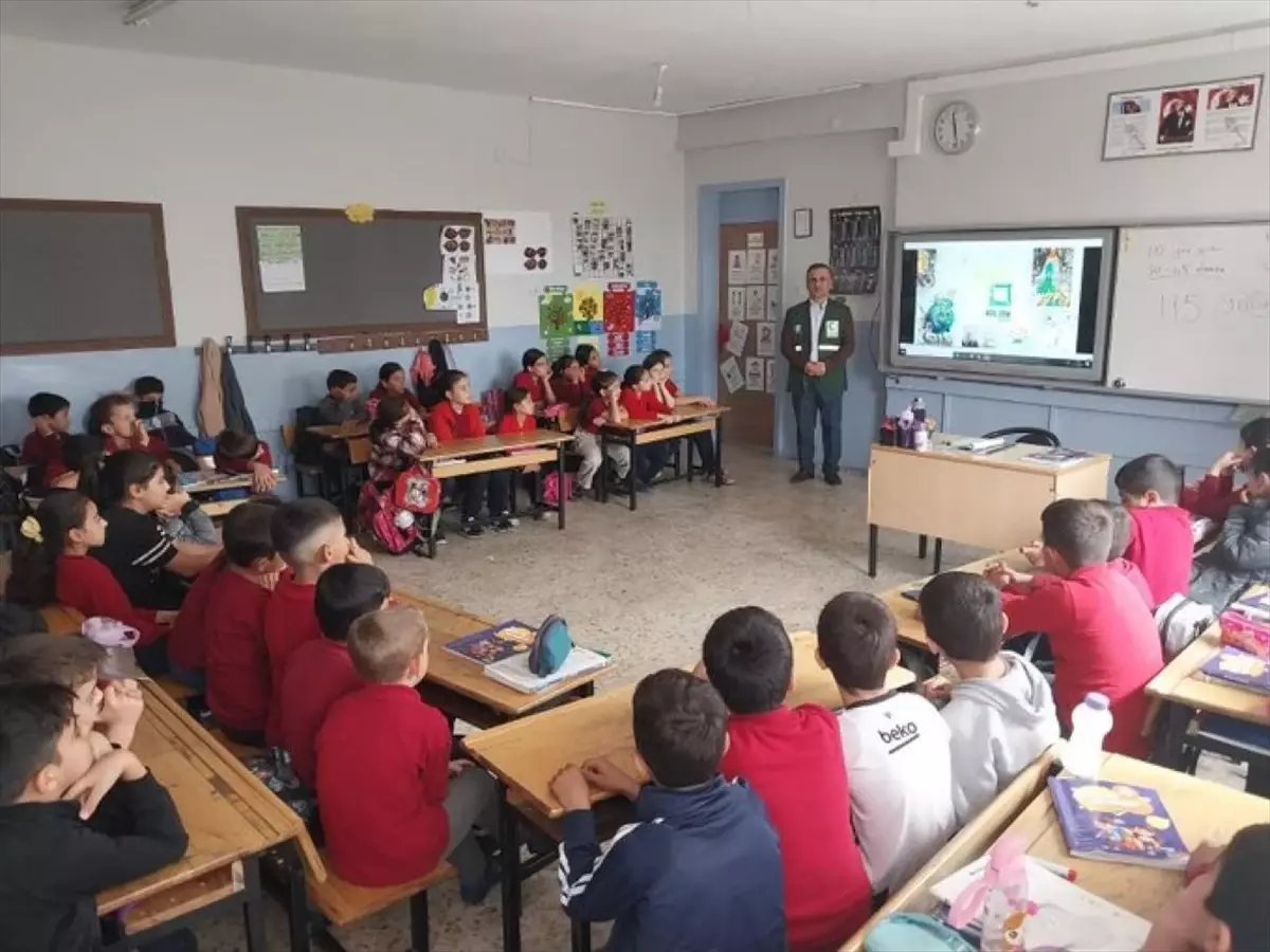 Yeşilay'dan Öğrencilere Teknoloji Bağımlılığı ve Sağlıklı Yaşam Semineri